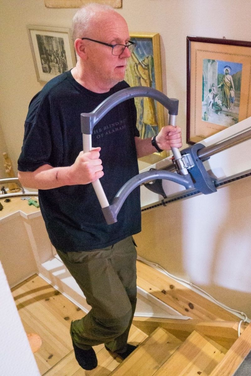 Stair aid for back injured