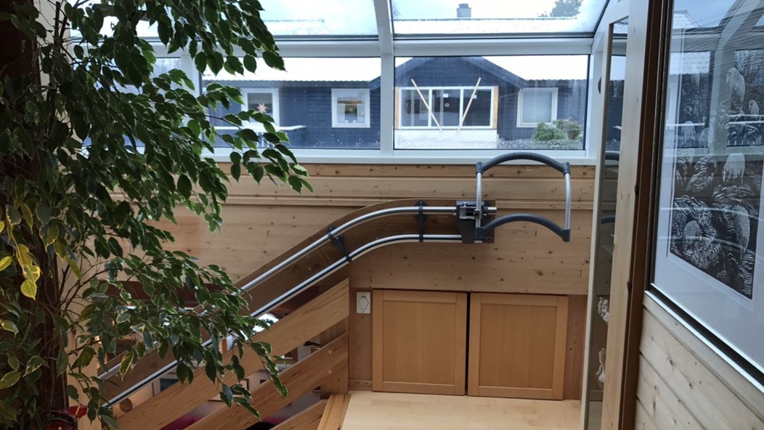 The stair aid AssiStep is a discrete solution that takes up little space when not in use